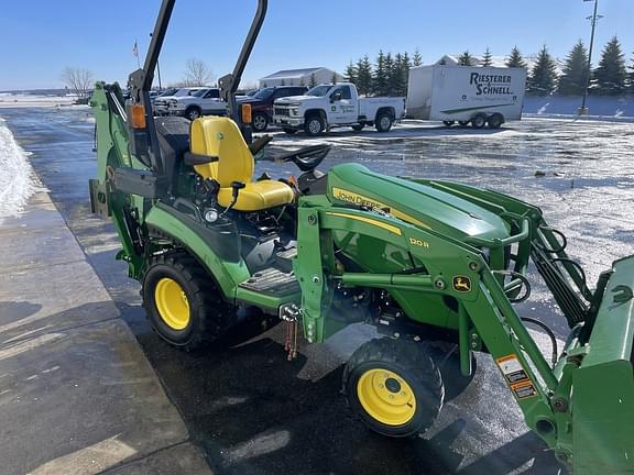 Image of John Deere 1025R equipment image 3