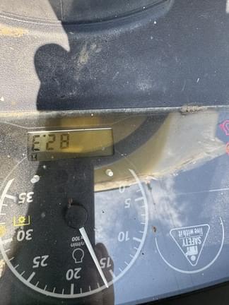 Image of John Deere 1025R equipment image 4