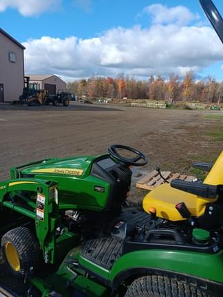 Image of John Deere 1025R equipment image 3