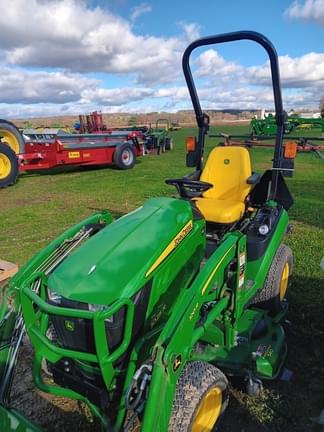 Image of John Deere 1025R equipment image 2