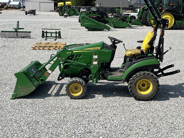 Image of John Deere 1025R equipment image 1