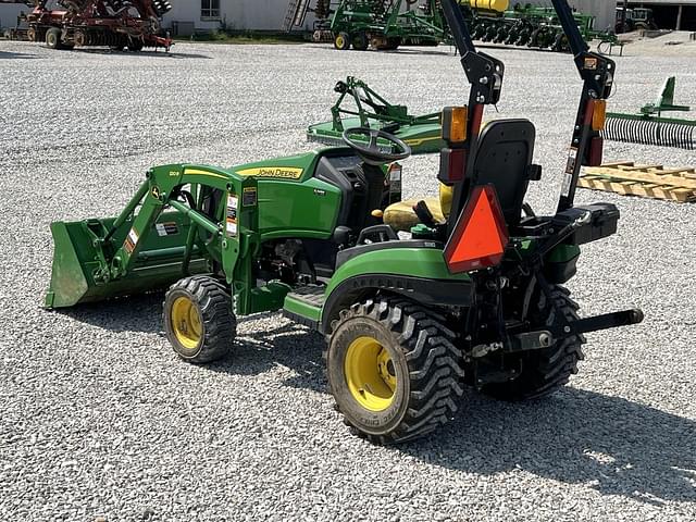 Image of John Deere 1025R equipment image 2