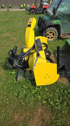Image of John Deere 1025R equipment image 4