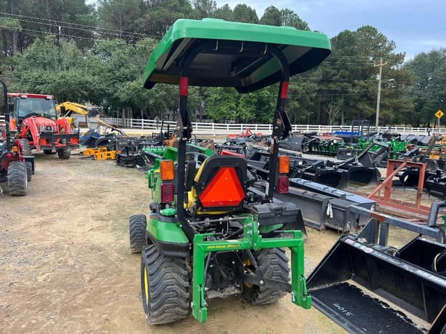 Image of John Deere 1025R equipment image 3