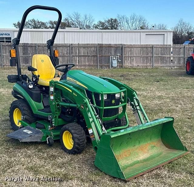 Image of John Deere 1025R equipment image 2