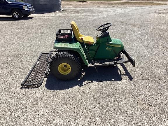 Image of John Deere 1200A equipment image 3