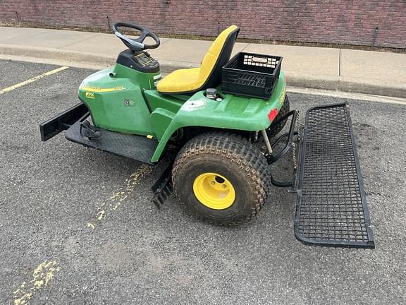 Image of John Deere 1200A equipment image 1