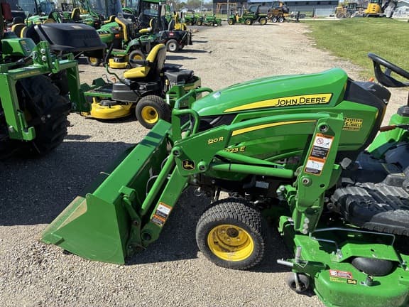 Image of John Deere 120R Primary image