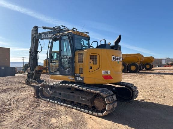 Image of John Deere 135G equipment image 2