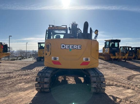 Image of John Deere 135G equipment image 3