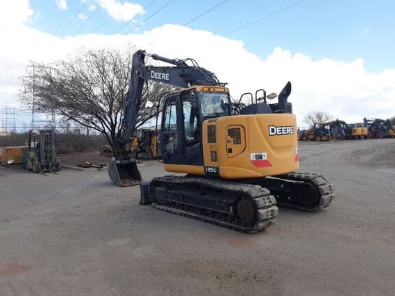 Image of John Deere 135G equipment image 3