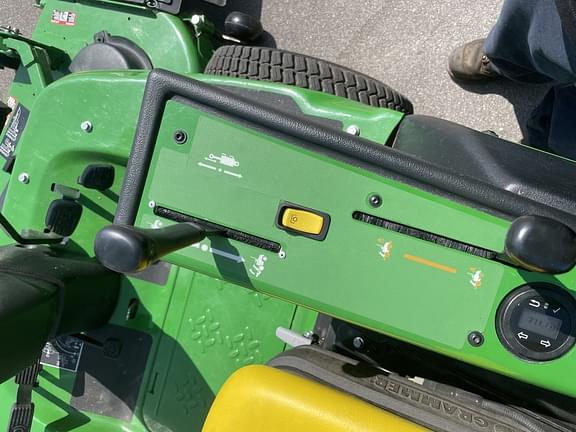 Image of John Deere 1570 equipment image 1