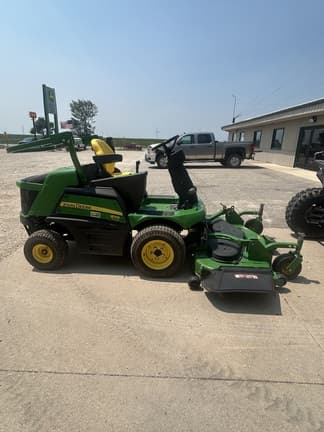 Image of John Deere 1570 equipment image 1