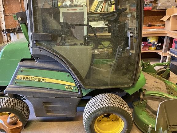 Image of John Deere 1575 equipment image 1