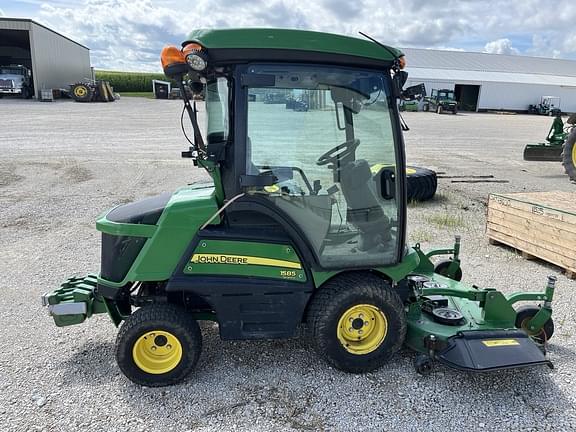 Image of John Deere 1585 Primary image