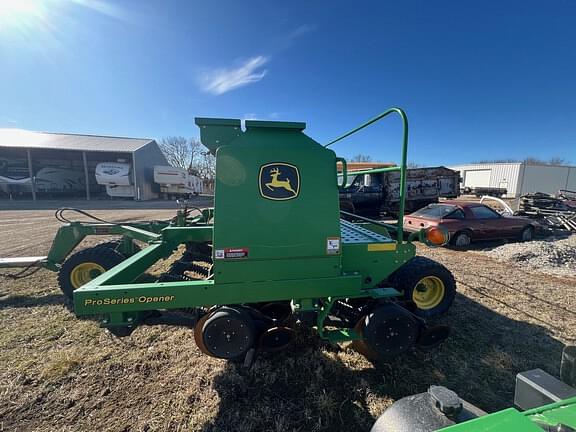 Image of John Deere 1590 equipment image 2