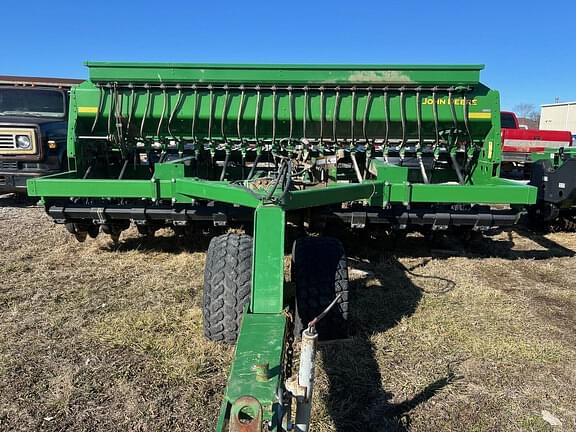 Image of John Deere 1590 equipment image 1