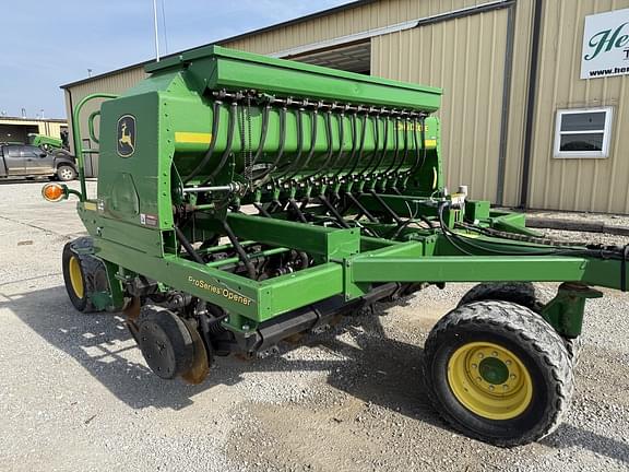 Image of John Deere 1590 equipment image 2