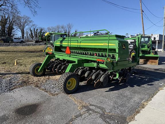 Image of John Deere 1590 equipment image 1