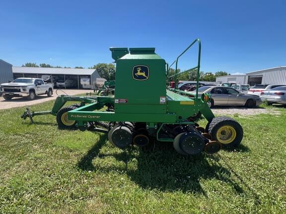 Image of John Deere 1590 equipment image 1
