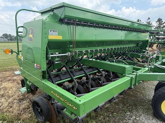 Image of John Deere 1590 equipment image 2