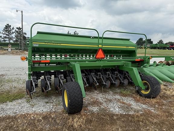 Image of John Deere 1590 equipment image 3