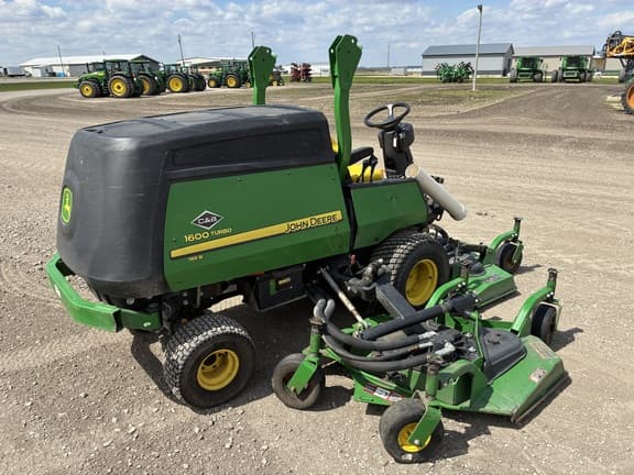 Image of John Deere 1600 Turbo III equipment image 4