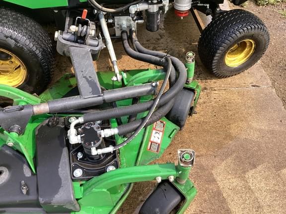 Image of John Deere 1600 Turbo II equipment image 4