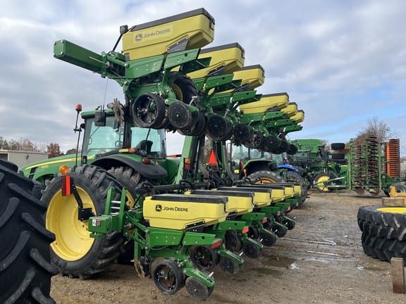 Main image John Deere 1725