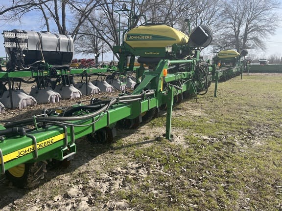 Main image John Deere 1725C