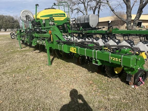 Image of John Deere 1725C equipment image 1