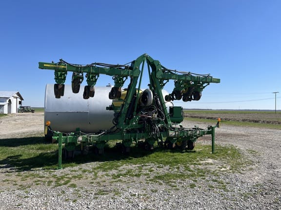 2020 John Deere 1725 Equipment Image0