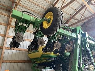 Main image John Deere 1725 32