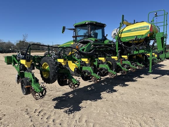 Image of John Deere 1725 equipment image 1