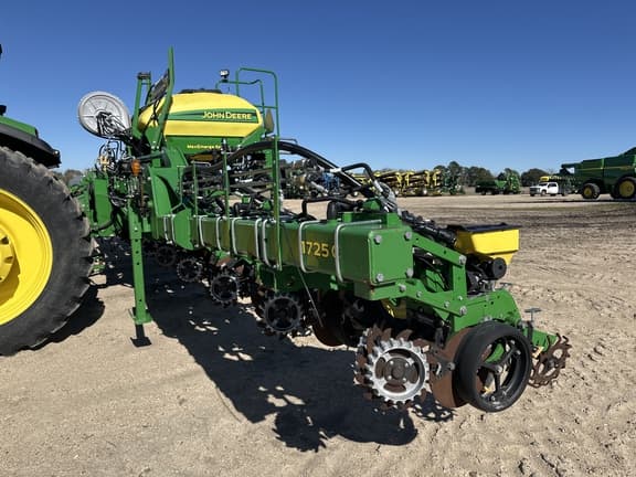 Image of John Deere 1725 equipment image 4
