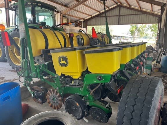 Image of John Deere 1755 equipment image 1