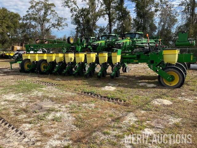 Image of John Deere 1770 equipment image 3