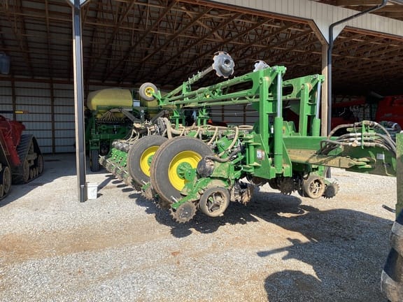 Main image John Deere 1775