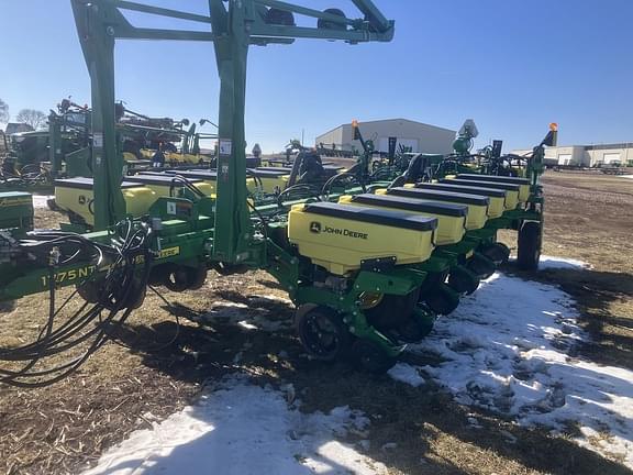 Image of John Deere 1775 equipment image 1