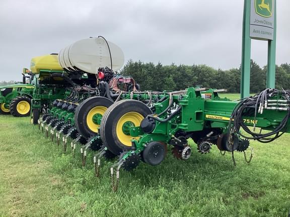 Image of John Deere 1775 Primary image