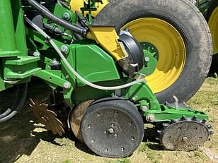 Main image John Deere 1775 3