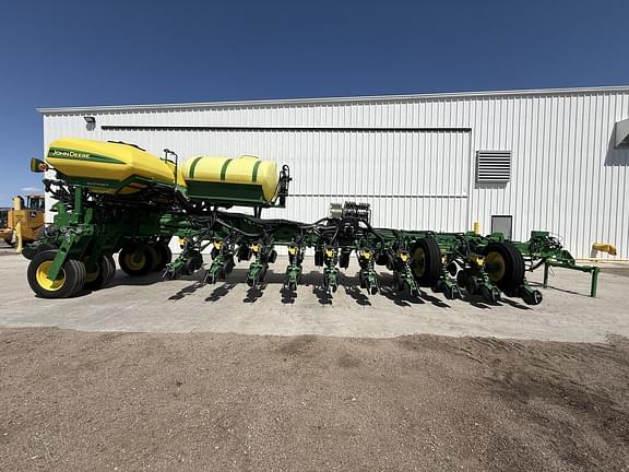 Image of John Deere 1775 Primary image