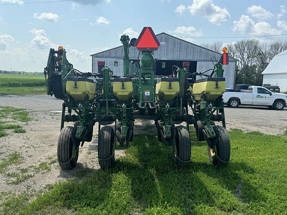 Image of John Deere 1775 equipment image 2