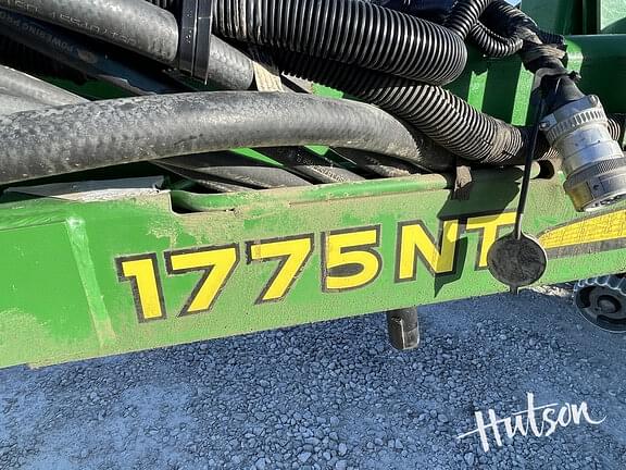 Image of John Deere 1775 equipment image 4