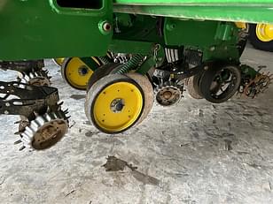 Main image John Deere 1775 6