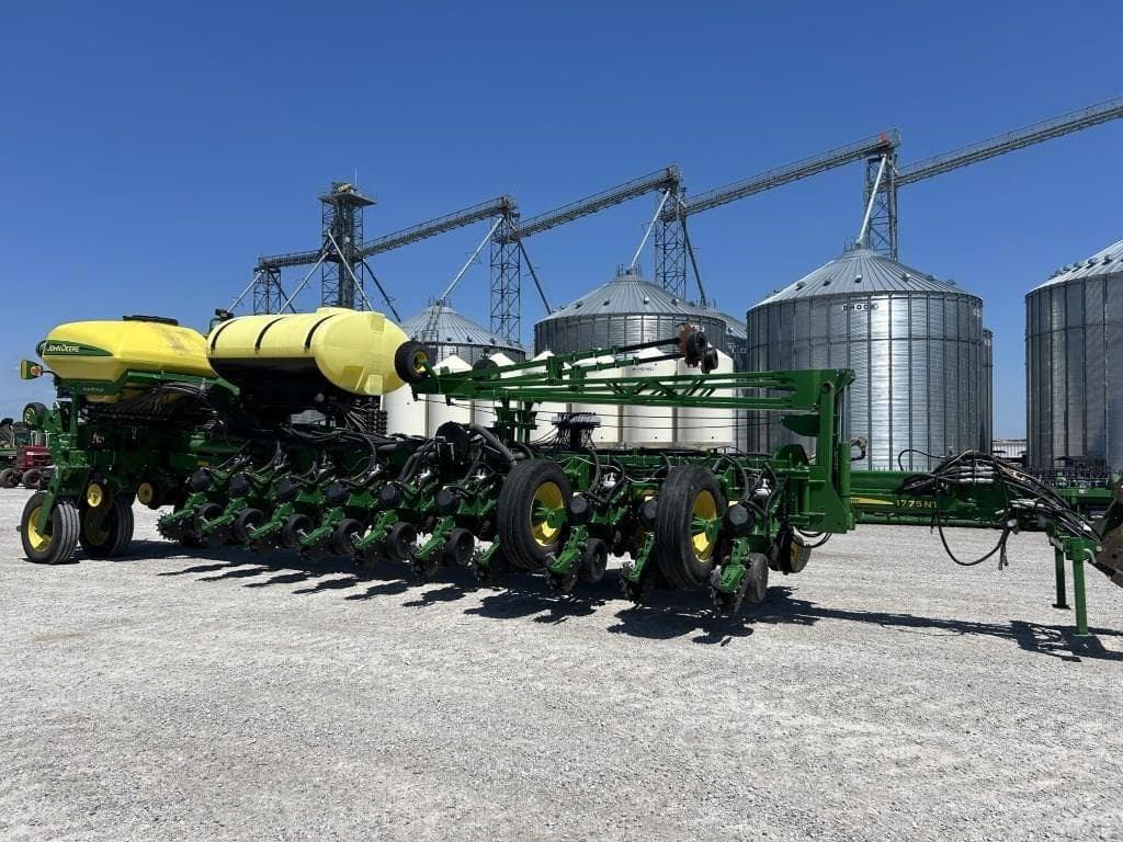 Image of John Deere 1775 Primary image