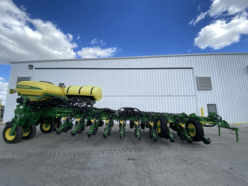 Main image John Deere 1775