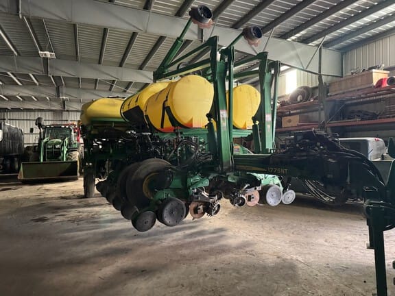 Main image John Deere 1775