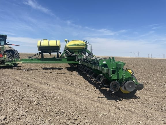 Main image John Deere 1775