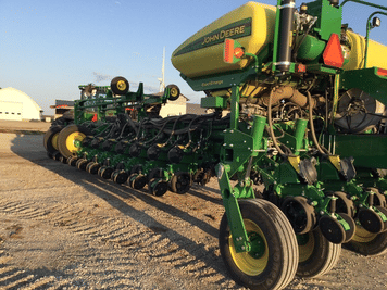 Main image John Deere 1775